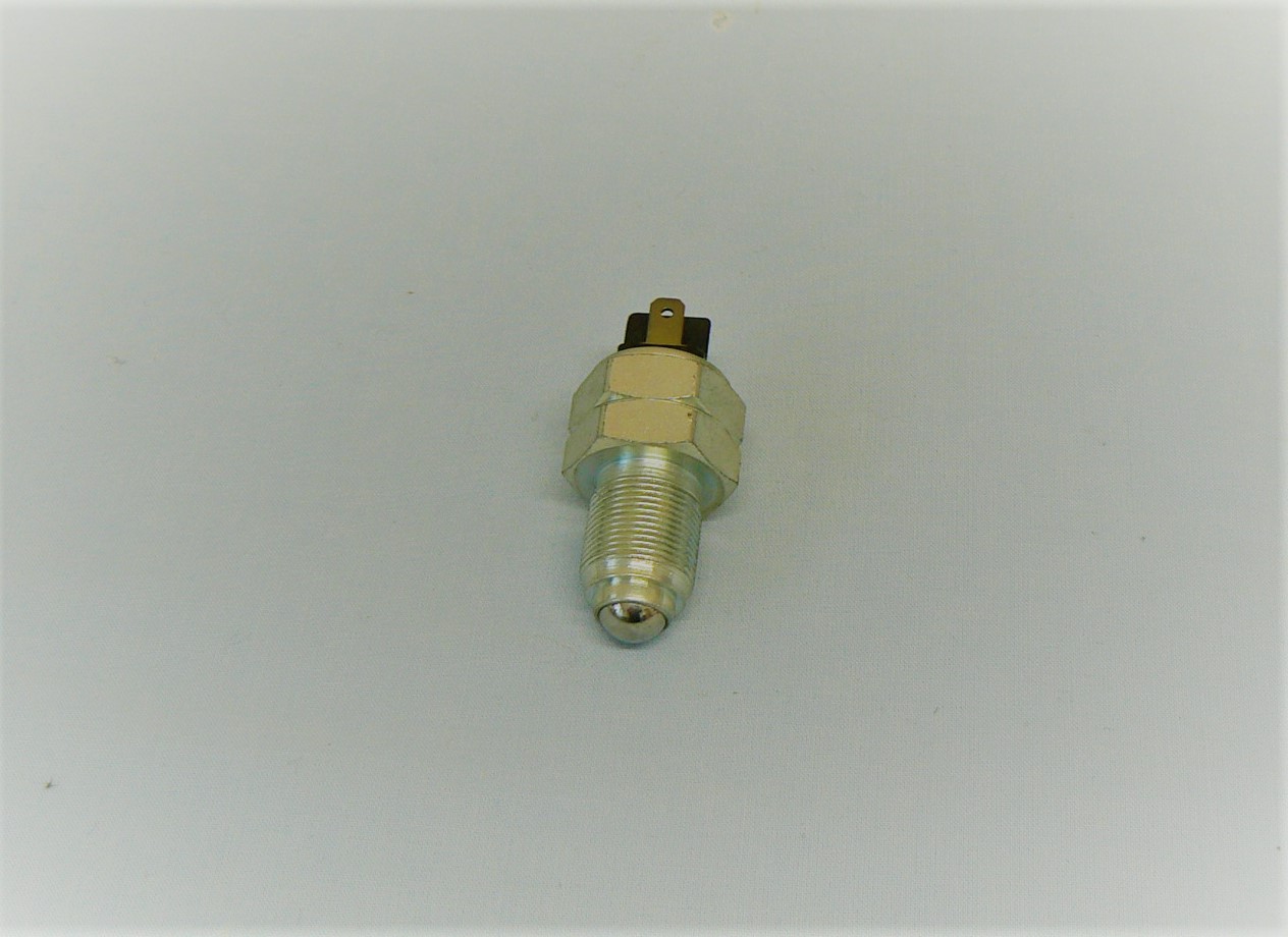 A065M6002Z REVERSE LAMP SWITCH
