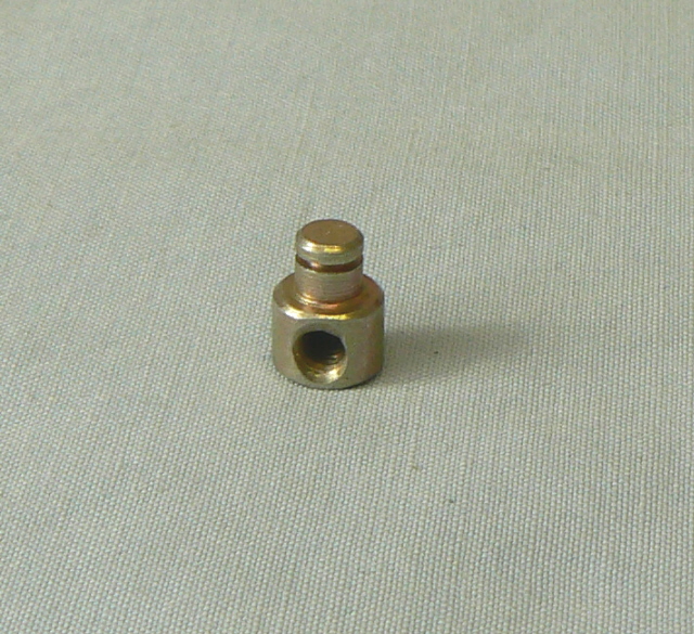 A079U4620F (079U4620) TRUNNION, DOOR LOCK RODS to LATCH