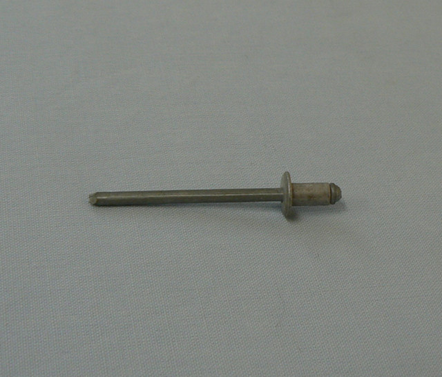 A100W6483F RIVET M4 x 6.8mm