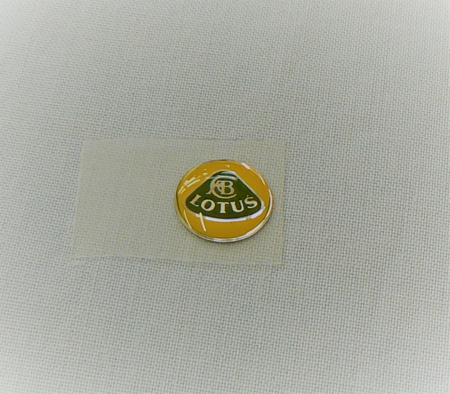 LOTDS05288 (OTDS0528) LOTUS BADGE KEY FOBS obs
